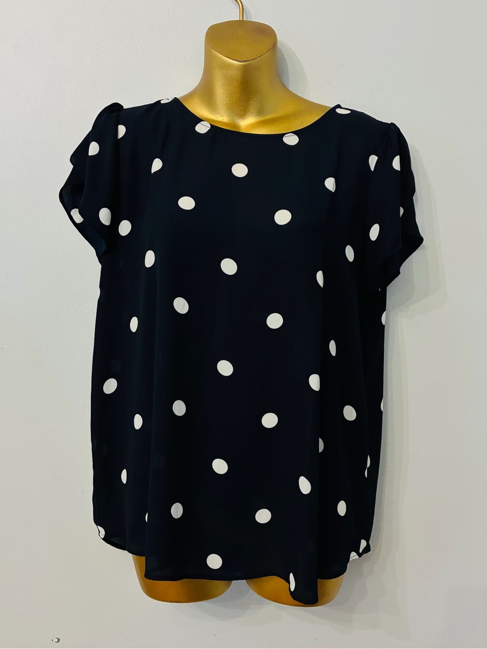 LOFT Navy White Polka Dot Flutter Sleeve Blouse Top Size Medium - Picture 2 of 5